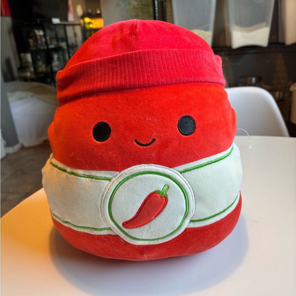 Illia red sriracha squishmallow